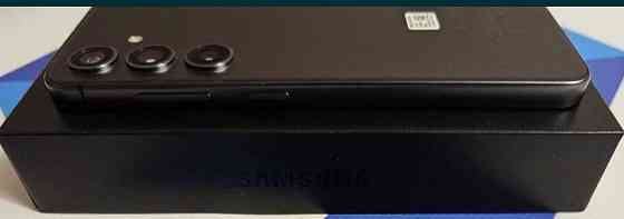 Смартфон: Samsung Galaxy S24 8/256 Gb . Новый Киев