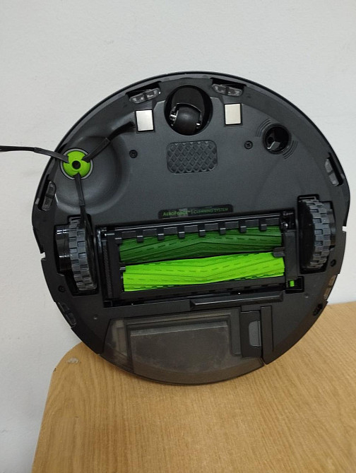 Робот-пилосос iRobot Roomba j7: розумний потужний пилосос 4000 Па, навігація iRobot Genius, Li-Ion Б/У Київ - фото 9