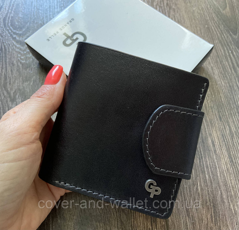 Компактний жіночий гаманець із монетницею чорного кольору зі шкіри Grande Pelle Київ - фото 1