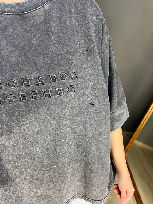 Футболка женская A-N 26028 тай-дай оверсайз с вышивкой, серый, one size Киев - изображение 8