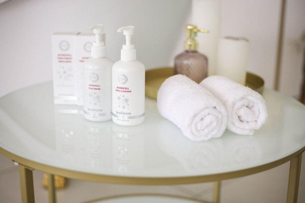 Легка емульсія для щоденного догляду за комбінованою та жирною шкірою AcnoCell Treatment Emulsion JeuDerm, 100 мл Дніпро - фото 2