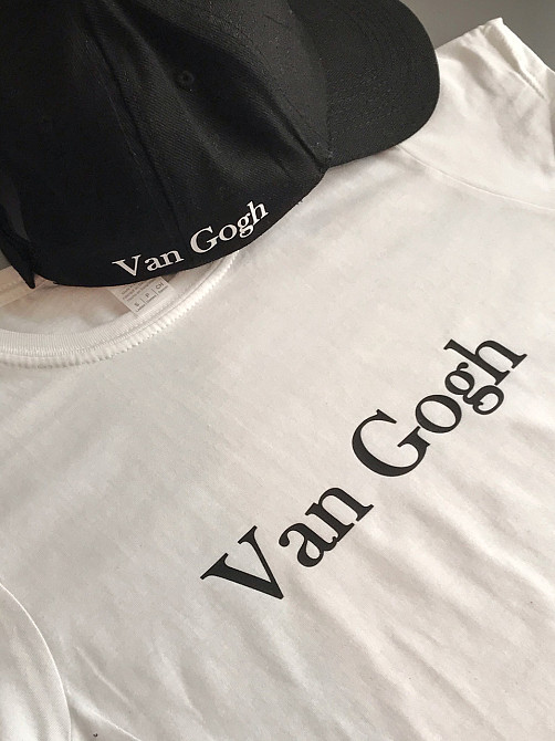 Женская футболка с надписью Van Gogh Черновцы - изображение 1