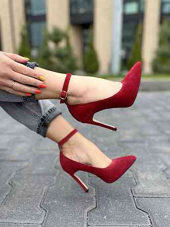 Nivelle Туфлі жіночі NIVELLE червоні натуральна замша 36р. каблук 10см. (1769/10502-10512) Коломыя