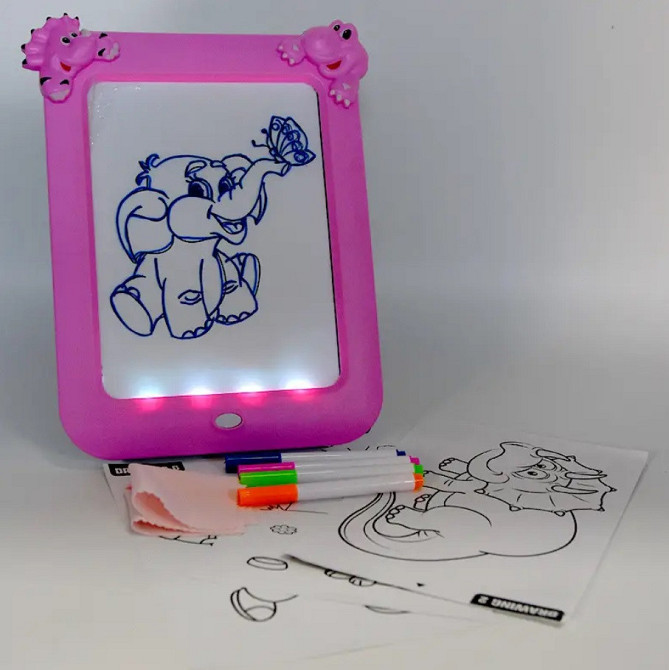 Планшет дитячий 3D для малювання з підсвічуванням та маркерами Рожевий (D 4238) Чернигов - изображение 1