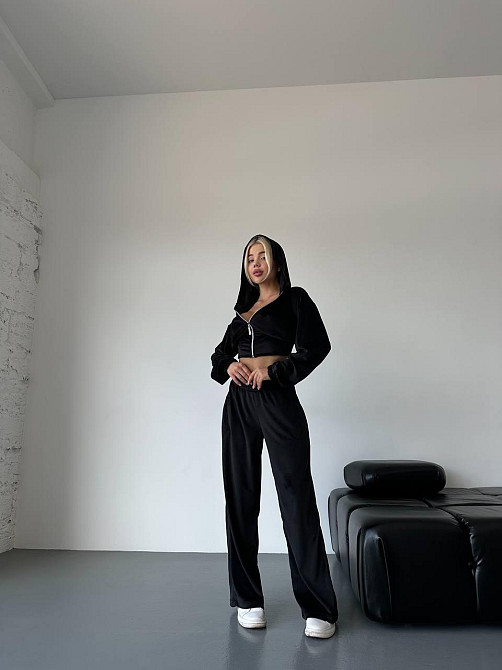 Жіночий стильний прогулянковий костюм-двійка: кофта та штани велюр-плюш Чорний, 48/50 Одеса - фото 2