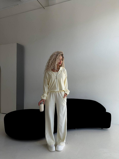 Жіночий велюровий костюм-трійка: кофта корсет і штани Молочний, 48/52 Одеса - фото 4