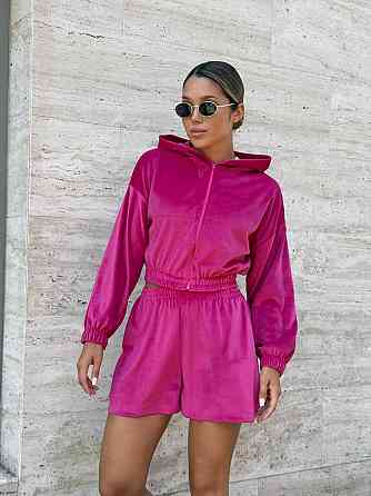 Жіночий стильний костюм-двійка: кофта та шорти зі стразами велюр Малина, 42/44 Одеса