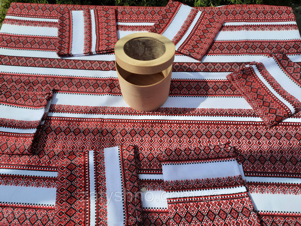 Вышитая скатерть красная с сетами Киев - изображение 1