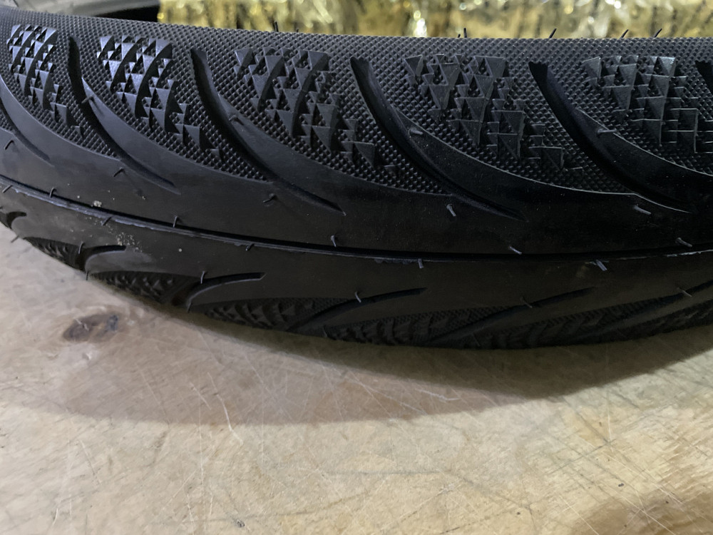 Покришка мотоцикл 100/70 -17 TL (MT-405 TL SWALLOW, безкамерна) LTK Мукачево - фото 1