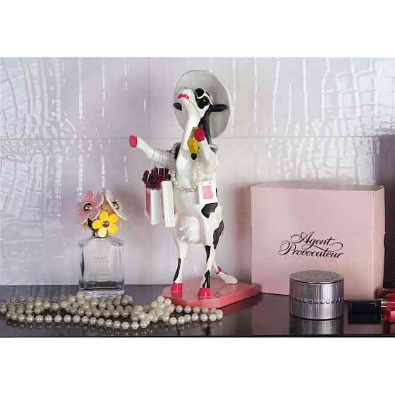 Колекційна статуетка корова Alphadite Goddess of Shopping, Size M Рівне