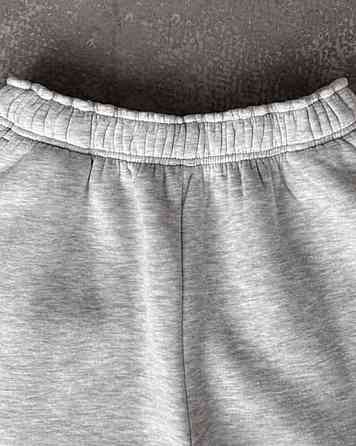 Женские утепленные объемные брюки на резинке в стиле оверсайз трехнитка на флисе Серый, 42/44 Одесса