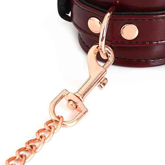 Шкіряні наручники Liebe Seele Wine Red Wrist Cuffs, знімний ланцюжок-кріплення Sex Aura Київ