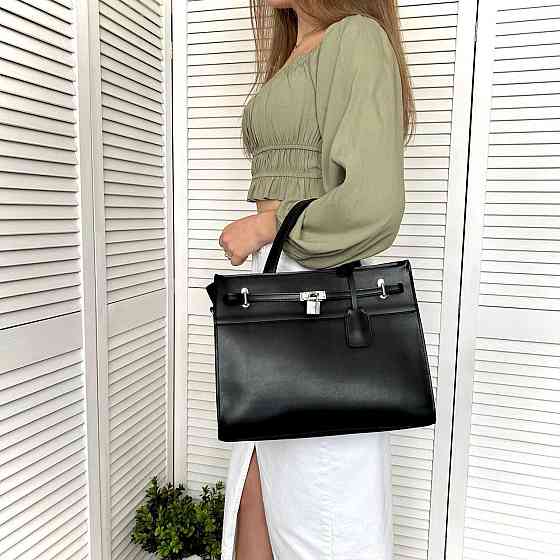 Стильна, дуже гарна сумочка. Зручна, гарна, сумочка на три відділення Київ