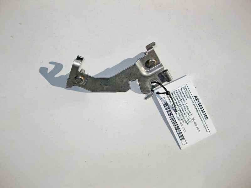 Mercedes-Benz  A2134920300 Кронштейн датчика диференціального тиску C-Class W205 E-Class W213 C238 S-Class W222 Одеса - фото 2