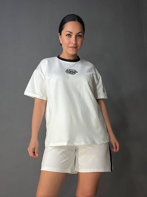 Костюм жіночий Saint Wish 385 футболка з шортами квітка камінці оверсайз білий, білий, L Київ - фото 16