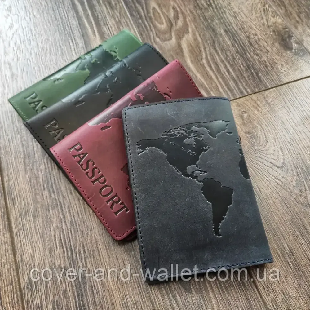 Кожаная обложка на паспорт с тиснением карта мира ST Leather (черная) Синий Киев - изображение 3