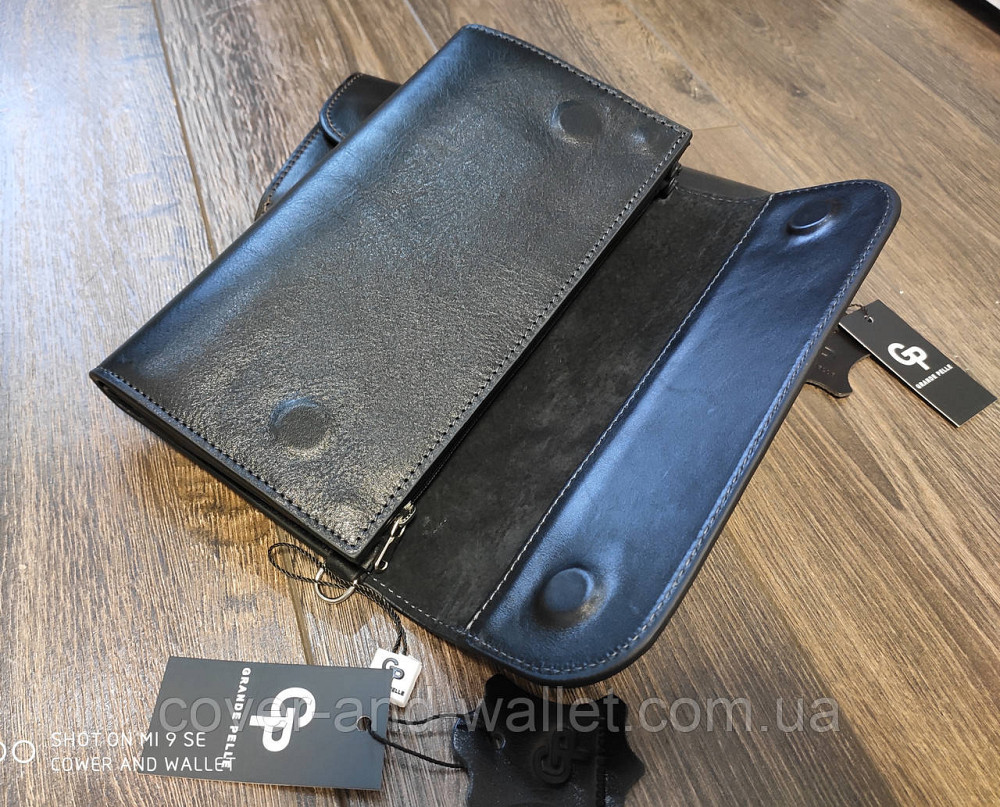 Стильний шкіряний чоловічий клатч на магнітах чорного кольору Grande Pelle Practico 704410 Київ - фото 4