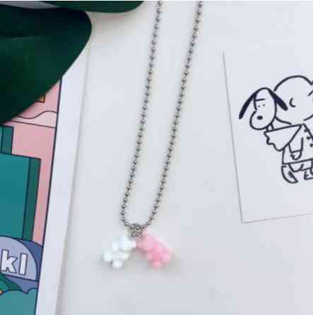 Подвеска с мармеладными мишками, цвет розовый + белый - длина 58см, смола, цинковый сплав Киев