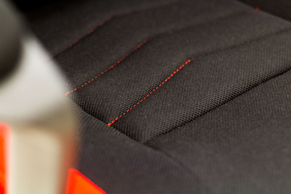 Крісло поворотне CAMARO чорне/червоне Киев - изображение 7