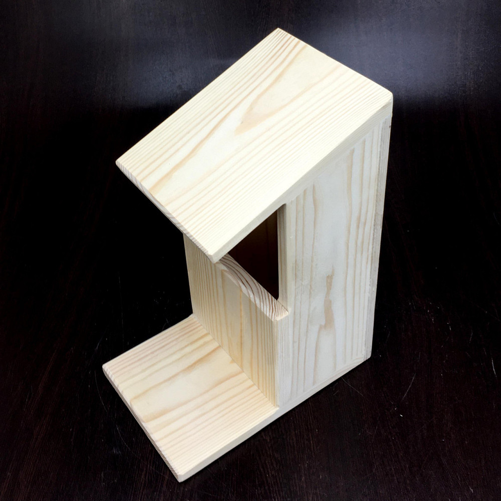 Кормушка для белок 