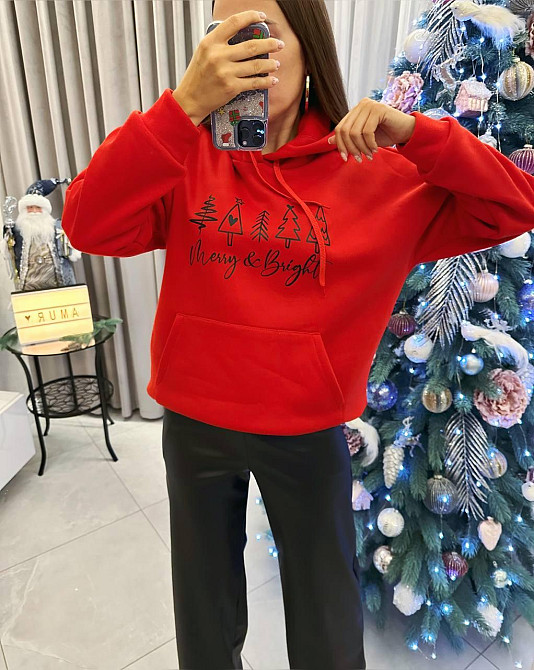 Жіноче затишне оверсайз худі з новорічним принтом тринитка на флісі Червоний, 48/52 Одеса - фото 3