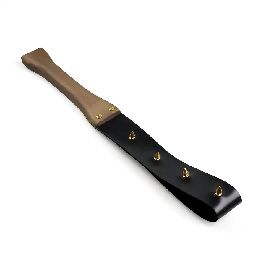 Ляскалка з шипами та дерев'яною ручкою Art of Sex - BDSM Strong, натуральна шкіра Львов - изображение 1