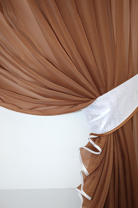 Кухонні шторки VR-Textil № 060к "Дует" з підв'язками білий з коричневим 330х170 см (50-346) Київ - фото 3