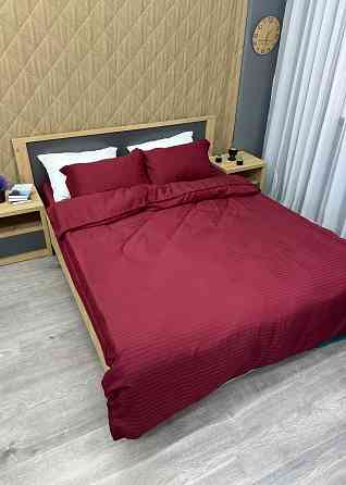 Комплект постільної білизни Страйп-сатин Двоспальний 180х220 з простирадлом на резинці Бордовий (88-116) Київ