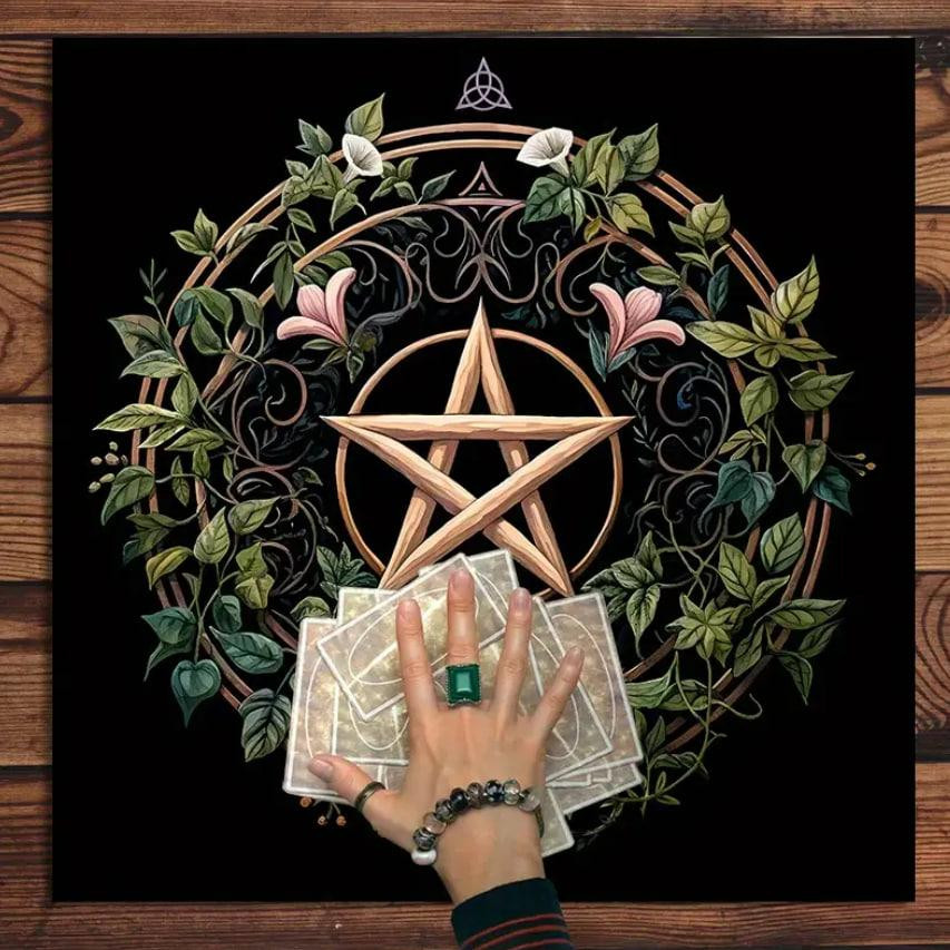 Алтарная скатерть для карт Таро и Рун. Скатерть для гадания 75*75 см. 