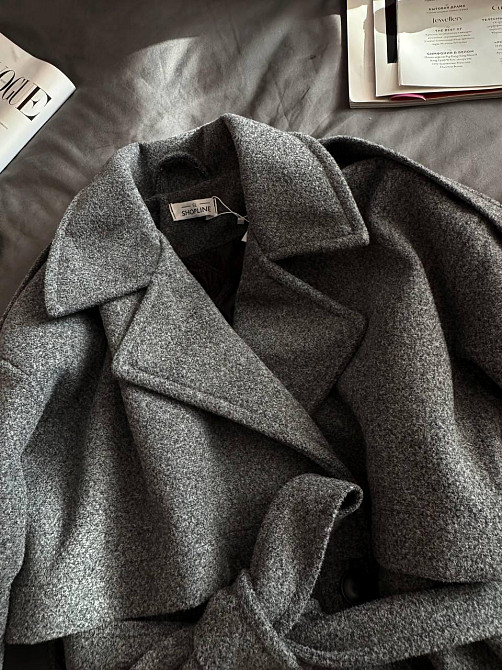 Женское короткое утепленное пальто оверсайз 42-46 Графит Одесса - изображение 9