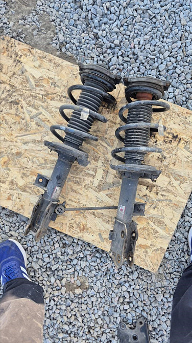 Передні стійки Hyundai Tucson 2023 Київ - фото 1