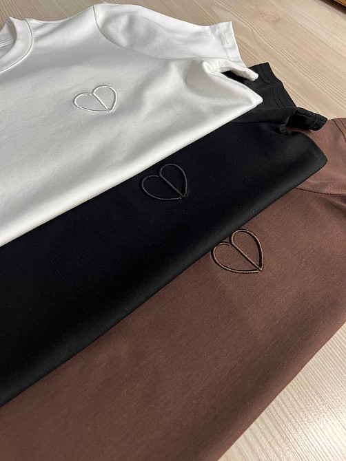 Футболка женская A-N 27040 базовая по фигуре с вышивкой сердце, белый, one size Киев - изображение 10