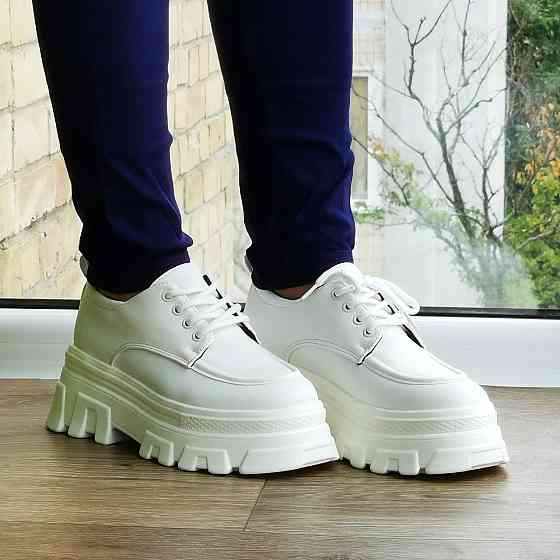 Жіночі Білі Туфлі Кросівки на Танкетці Сліпони Шкіряні Мокасини (розміри: 36,37,38,39,40,41) — 7-21 Дніпро