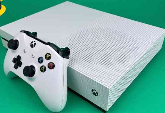 Xbox One S 500 ГБ, Один джойстик, Відмінний стан. Харків