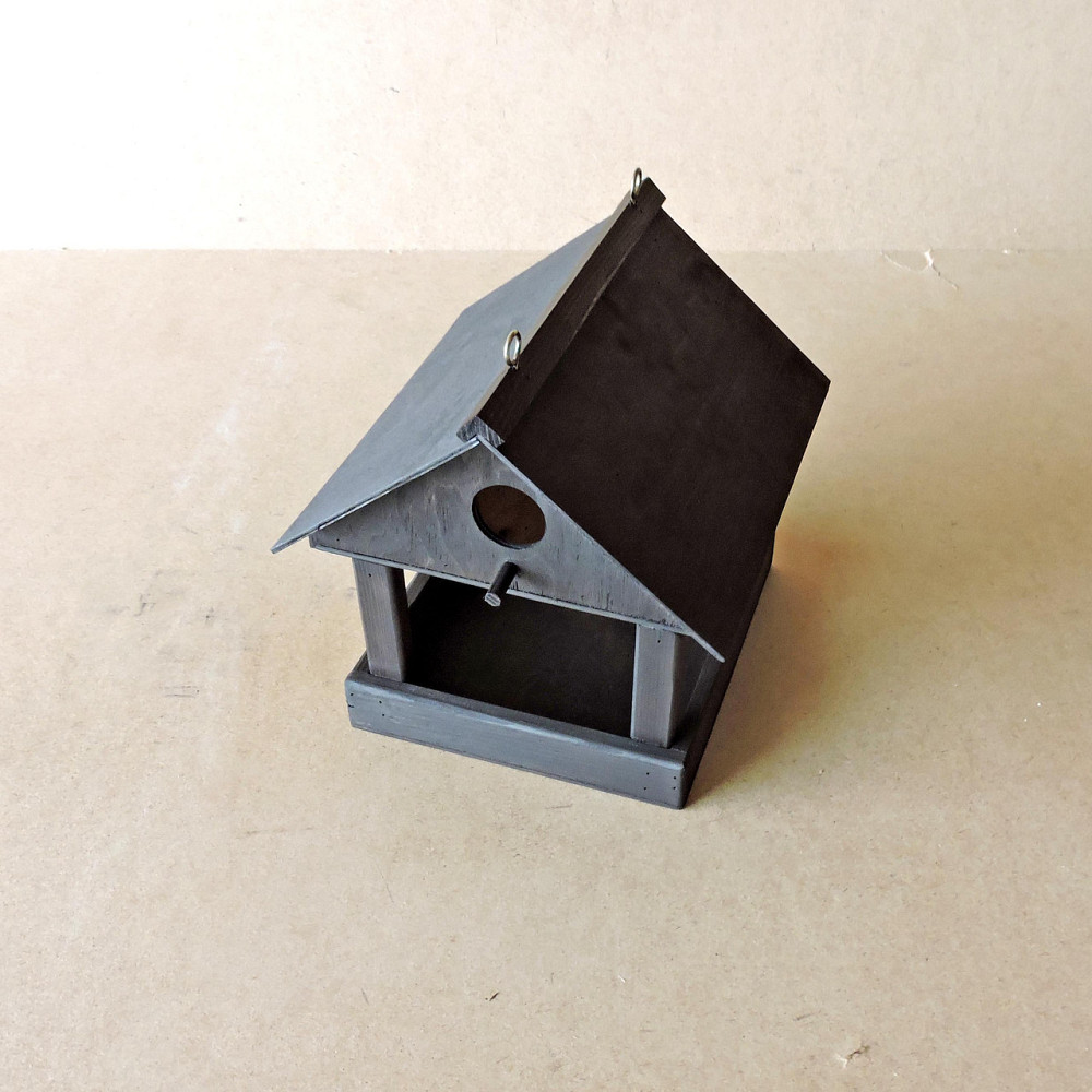 Кормушка со скворечником 