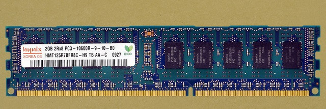 Модуль памяти HYNIX 2 ГБ PC3-10600R DDR3-1333 ECC 2RX8 CL9 240 PIN 1.5 В (HMT125R7BFR8C-H9) Днепр - изображение 3