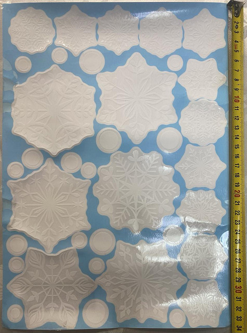 Наклейки снежинки белые новогодние белый размер стикера 24 на 34 см силикон Киев - изображение 4