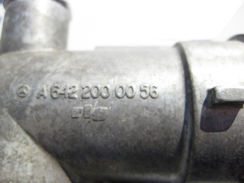 Mercedes-Benz  A6422000756 Штуцер охолоджувальної рідини на блоці циліндрів двигуна OM642 V6 3.0 cdi Sprinter W906 Одеса - фото 3