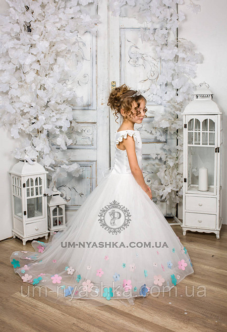 Длинное платье со шлейфом Элизабет на 6-8 лет Кривой Рог - изображение 3