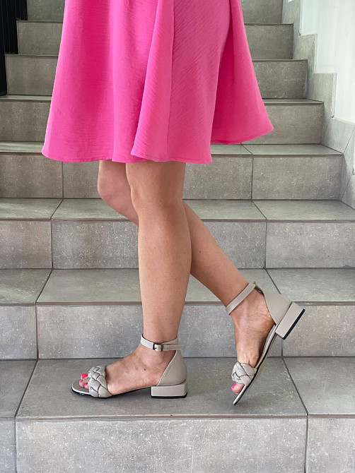 KATI SHOES Босоніжки жіночі бежеві літні KATI SHOES 132 шкіряні / Стильні босоніжки на підборах Коломия - фото 4