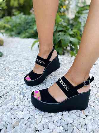 Vikttorio Босоніжки жіночі чорні літні VIKTTORIO Кароліна з натуральної замші/Бісоніжки на плат Коломыя