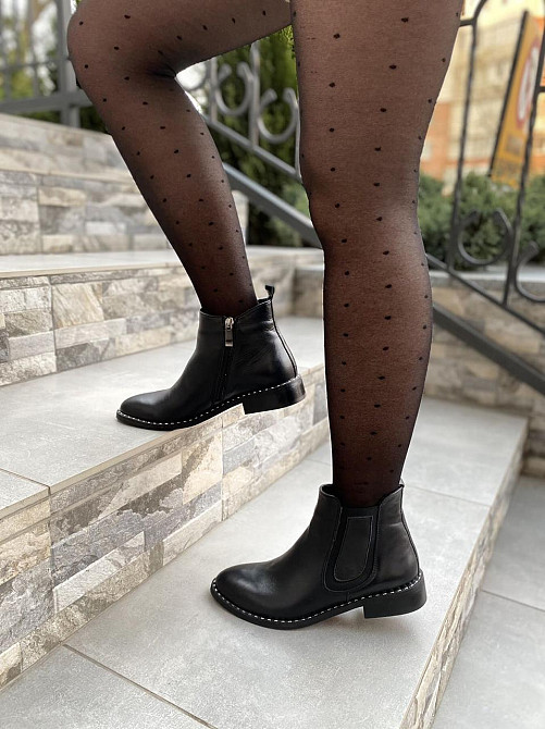 Vesna Стильні жіночі шкіряні демісезонні черевики весна-осінь на низькому каблуці чорні (2468) Коломия - фото 9