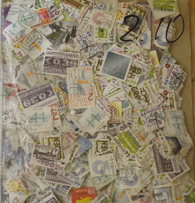 ГОРА МАРОК. Нидерланды. 1000 шт! (стандарт) 2.10 Полтава - изображение 1