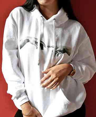 Біла жіноча толстовка з арт малюнком Чернівці