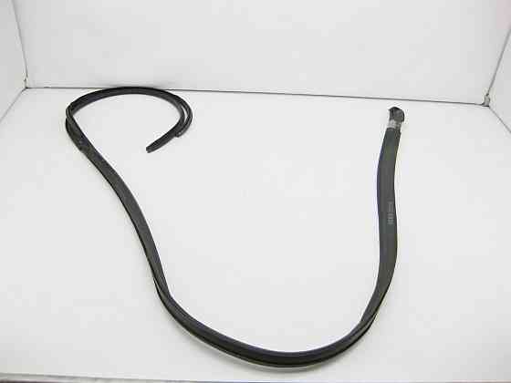 Mercedes-Benz  A2206902398 Ущільнювач над лівими дверима long S-Class W220 Одеса