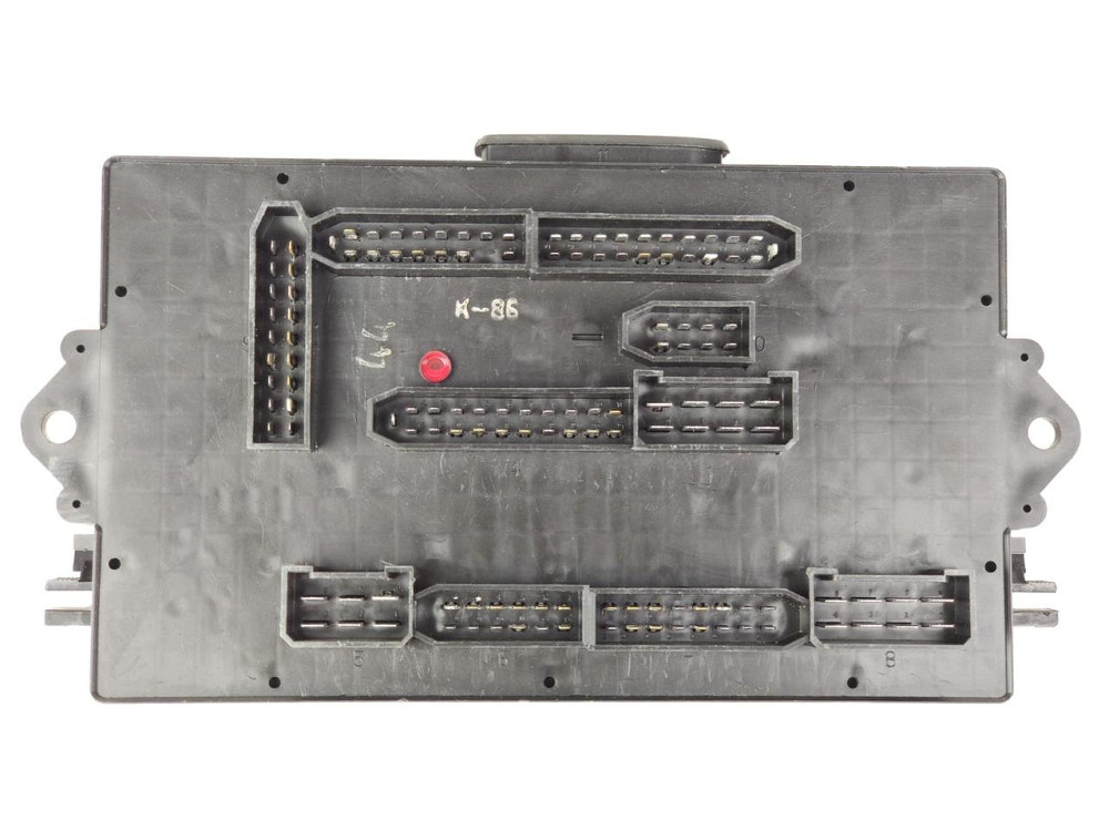 Блок 2108, 2109, 21099 старый образец с европредохранителями предохранителей Мукачево - изображение 1