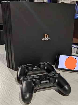 Sony PlayStation 4 Pro 1000Gb (колі2 Джойстика) Гарантія Харків