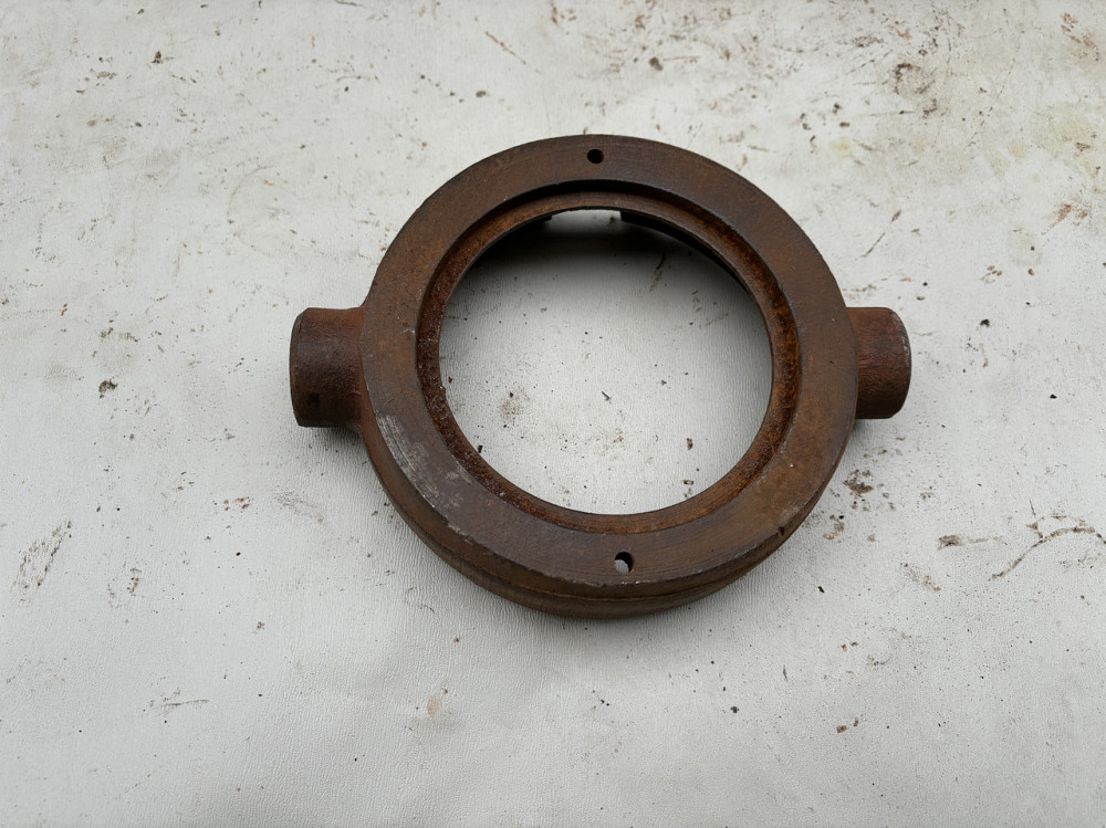 Корпус подшипника включения бортового фрикциона Т-130. 28-16-11. Харьков - изображение 1