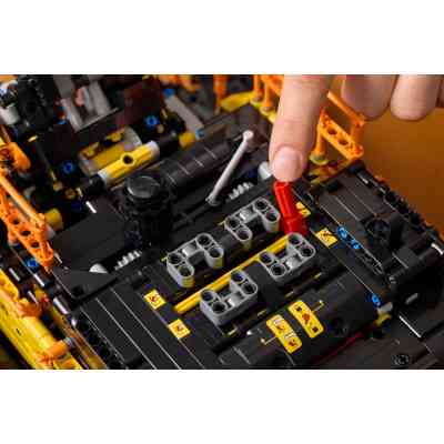Конструктор LEGO Technic Екскаватор Volvo EC500 Hybrid (42215) Вінниця