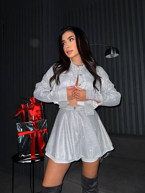 Женский праздничный блестящий костюм двойка: жакет и юбка с шортами Одесса - изображение 5